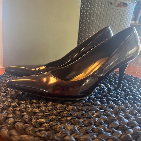 Stuart Weitzman Tortoise Pumps size 8 - Picture 3 of 9